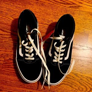 Black lace up sneakers from vans youth size 6 NEW
